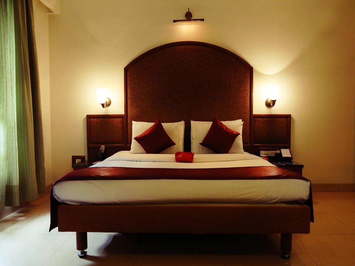 Hotel Srimaan Pune Bagian luar foto